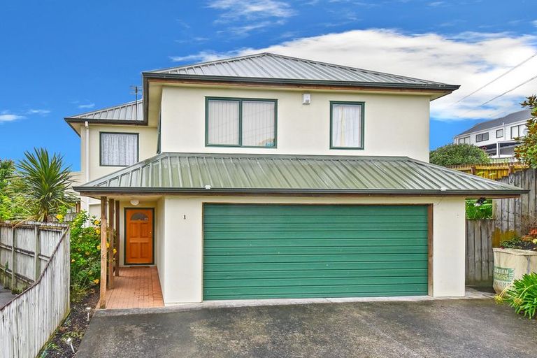 Photo of property in 1/10 Hilltop Road, Clover Park, Auckland, 2019