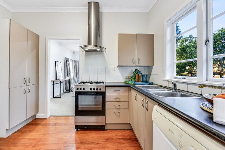 Photo of property in 24 Normandy Avenue, Melville, Hamilton, 3206