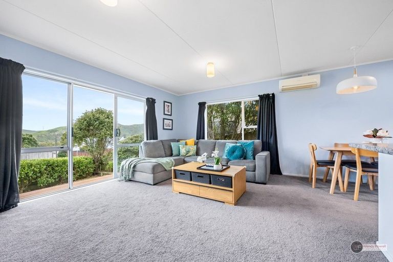 Photo of property in 3 Mossburn Grove, Kelson, Lower Hutt, 5010