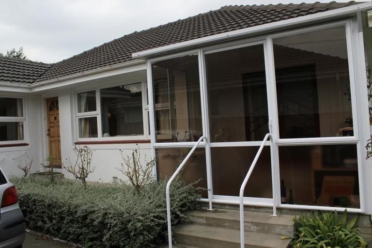 Photo of property in 32 Cranbrook Avenue, Burnside, Christchurch, 8053