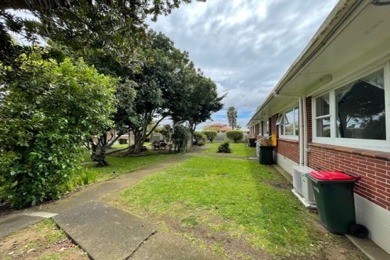 Photo of property in 9/11 Oakland Avenue, Papatoetoe, Auckland, 2025