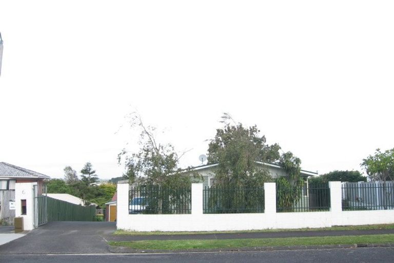 Photo of property in 6 Ellesmere Crescent, Pakuranga Heights, Auckland, 2010
