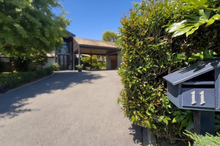 Photo of property in 11 Walnut Grove, Waikanae, 5036