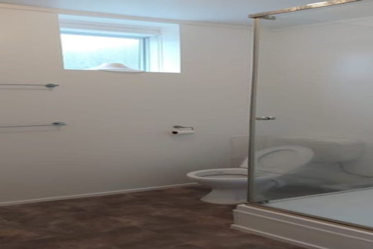 Photo of property in 12 Surat Place, Glen Eden, Auckland, 0602