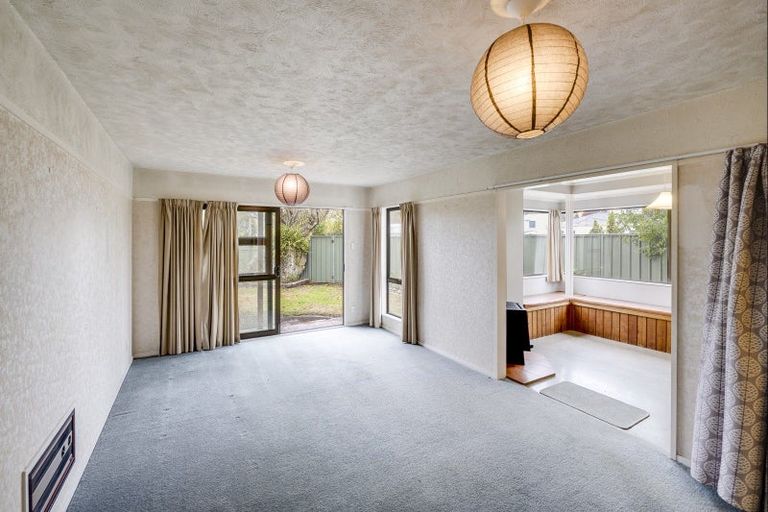 Photo of property in 2/12 Lannie Place, Greenmeadows, Napier, 4112