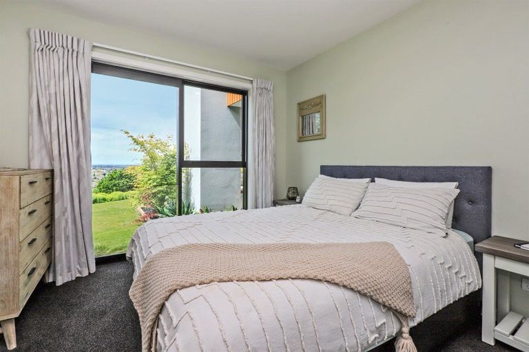 Photo of property in 1 Te Roera Drive, Taradale, Napier, 4112