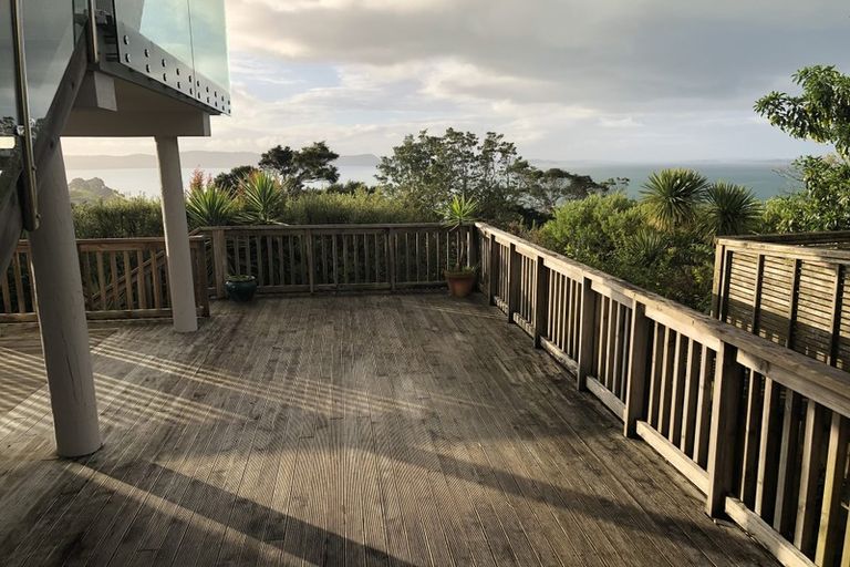 Photo of property in 26a Vipond Road, Stanmore Bay, Whangaparaoa, 0932