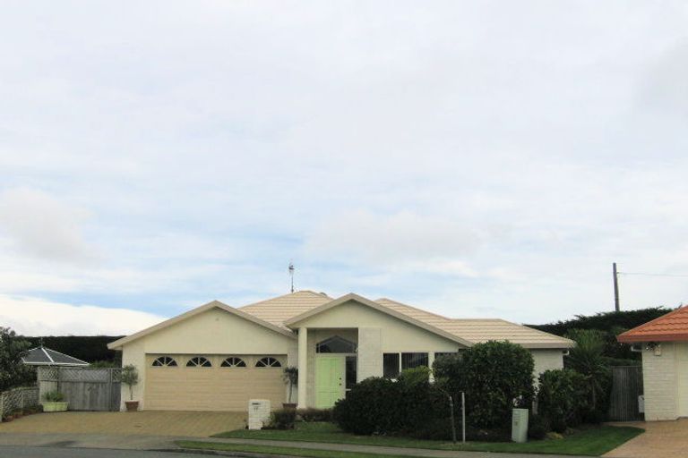 Photo of property in 30 Beach Haven Place, Paraparaumu Beach, Paraparaumu, 5032