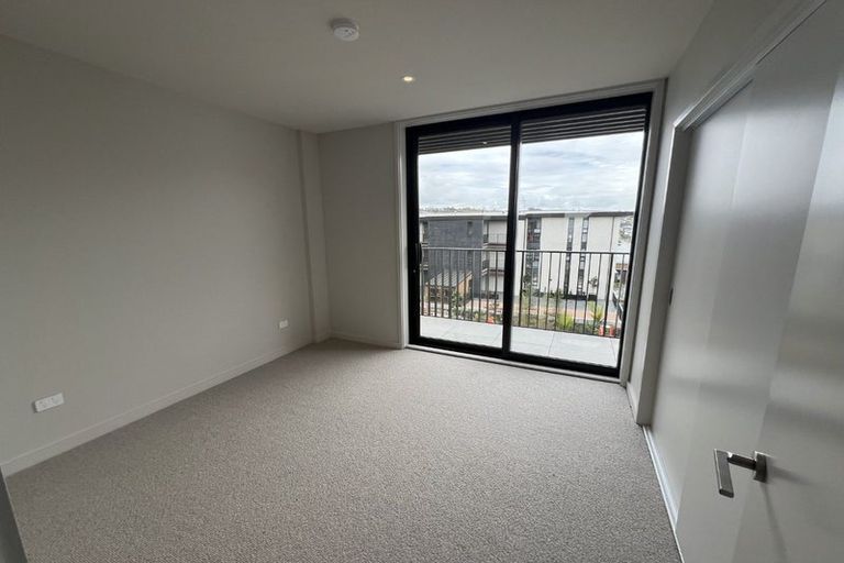 Photo of property in 7b Windlass Street, Long Bay, Auckland, 0630