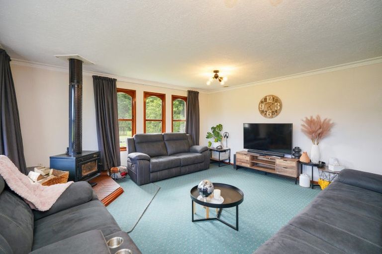 Photo of property in 339 Oteramika Road, Seaward Bush, Invercargill, 9871