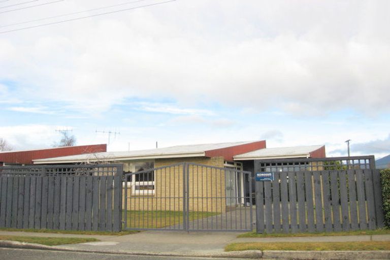 Photo of property in 32 Mckerrow Street, Te Anau, 9600