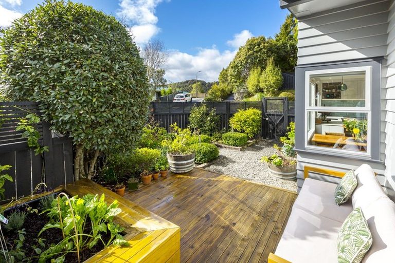 Photo of property in 2 Hobbit Lane, Pinehaven, Upper Hutt, 5371