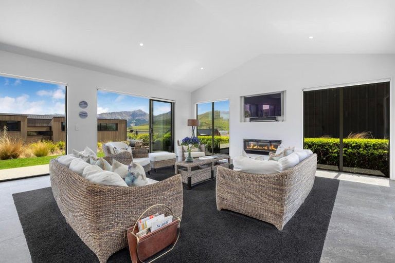 Photo of property in 17 Ellesmere Avenue, Jacks Point, Queenstown, 9371