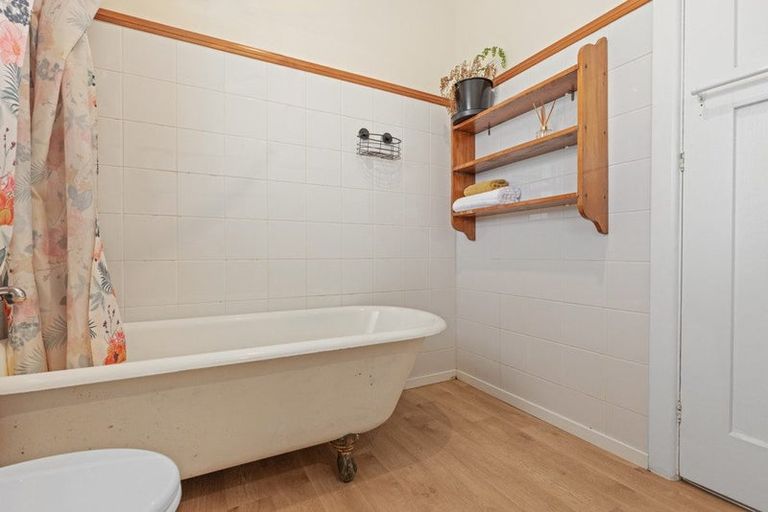 Photo of property in 15 Clarendon Terrace, Woolston, Christchurch, 8023