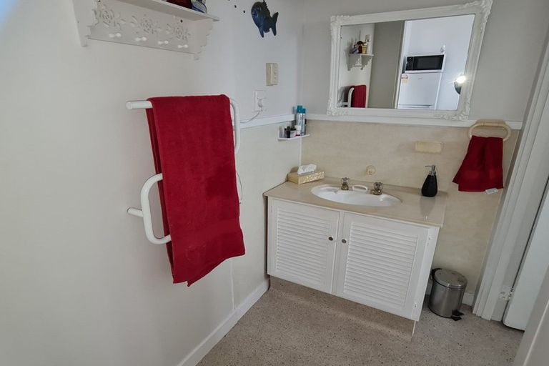 Photo of property in 20 Bentham Street, Westport, 7825