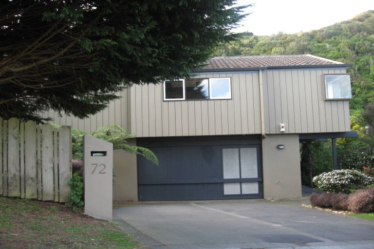 Photo of property in 72 Amapur Drive, Khandallah, Wellington, 6035