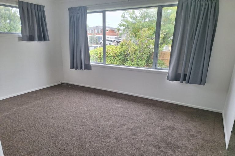 Photo of property in 137 Reeves Road, Pakuranga Heights, Auckland, 2010