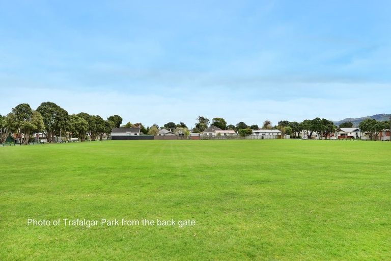 Photo of property in 51b Brook Street, Waterloo, Lower Hutt, 5011