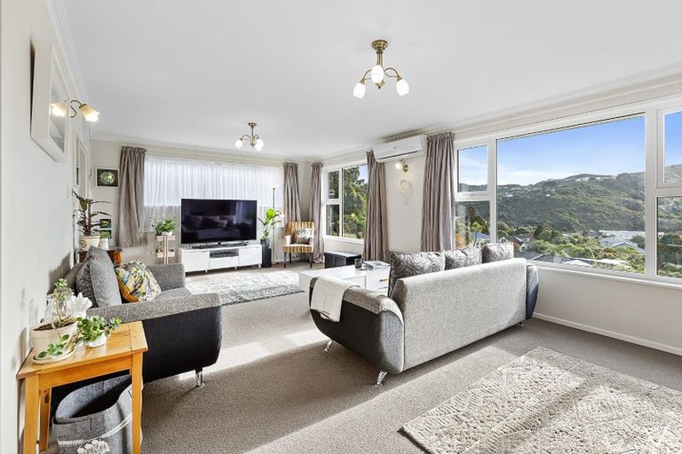 Photo of property in 4 Laidlaw Way, Karori, Wellington, 6012