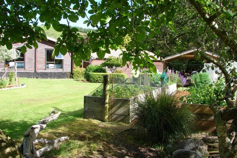 Photo of property in 2534 Otautau Tuatapere Road, Piko Piko, Tuatapere, 9691