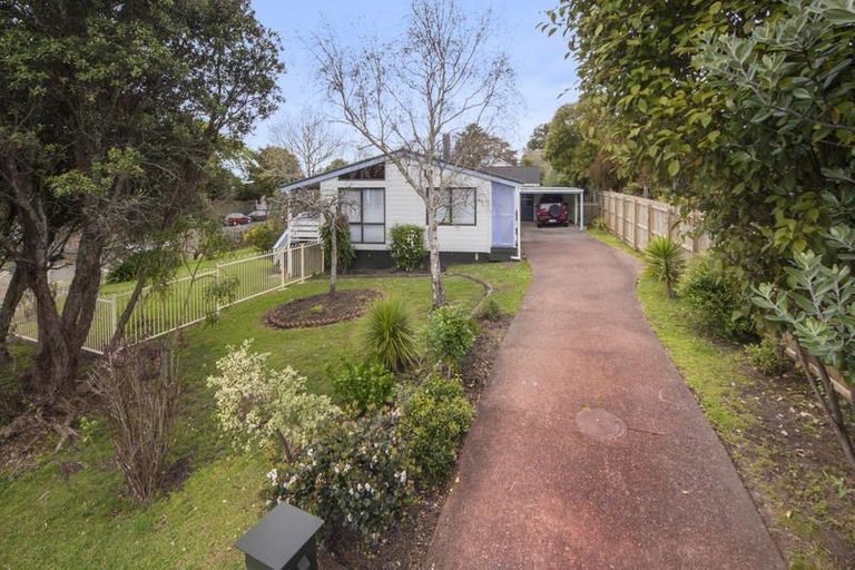 Photo of property in 10 Kitewao Street, Northcote, Auckland, 0627