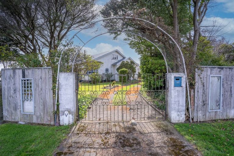 Photo of property in 39 Guy Street, Dannevirke, 4930