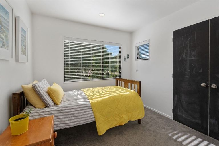 Photo of property in 45b Onewa Road, Northcote, Auckland, 0627
