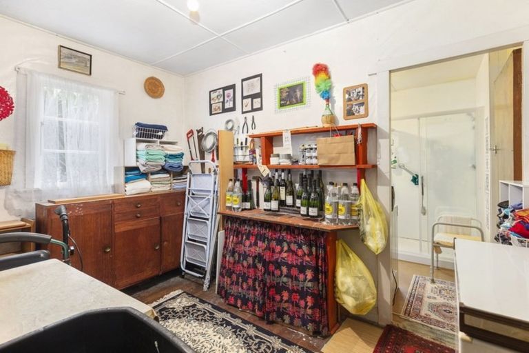 Photo of property in 21 Te Pari Pari Road, Pukerua Bay, 5026