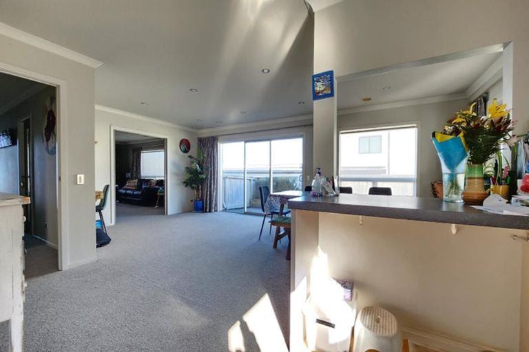 Photo of property in 66 Aotea Drive, Aotea, Porirua, 5024