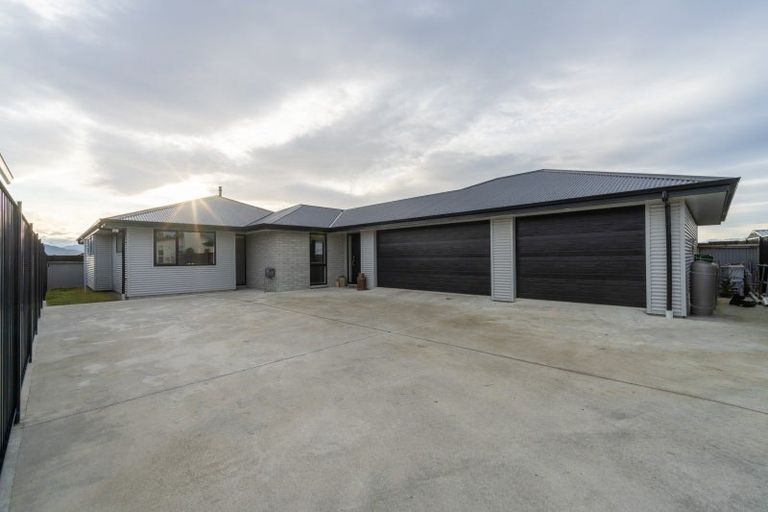 Photo of property in 5 Millar Place, Te Anau, 9679