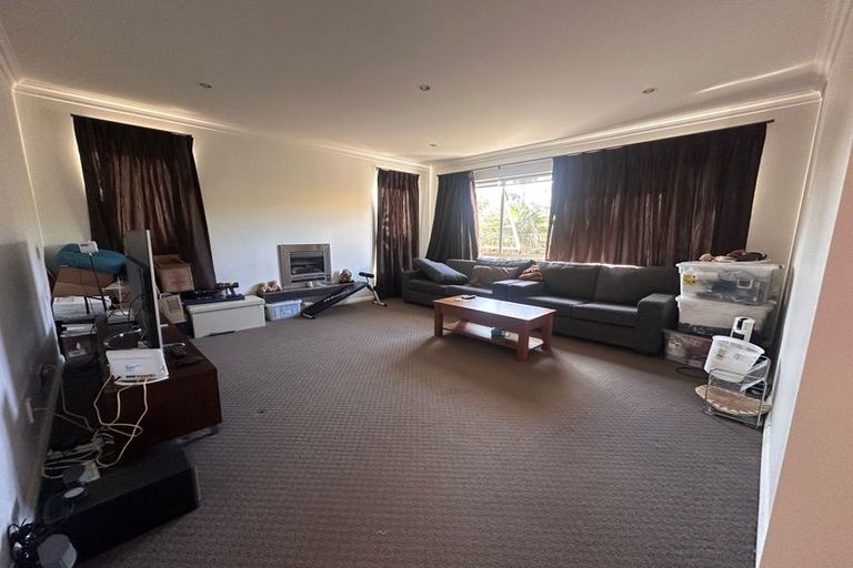 Photo of property in 25 Wye Oak Drive, Schnapper Rock, Auckland, 0632
