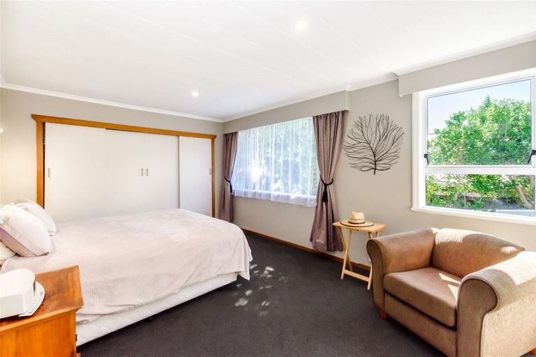 Photo of property in 10 Horomona Road, Paekakariki, 5034