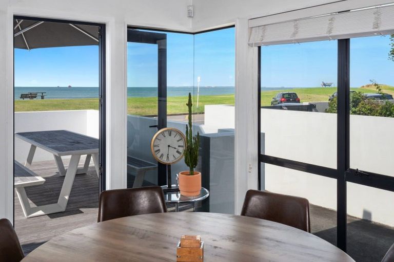 Photo of property in 1/156 Marine Parade, Mount Maunganui, 3116