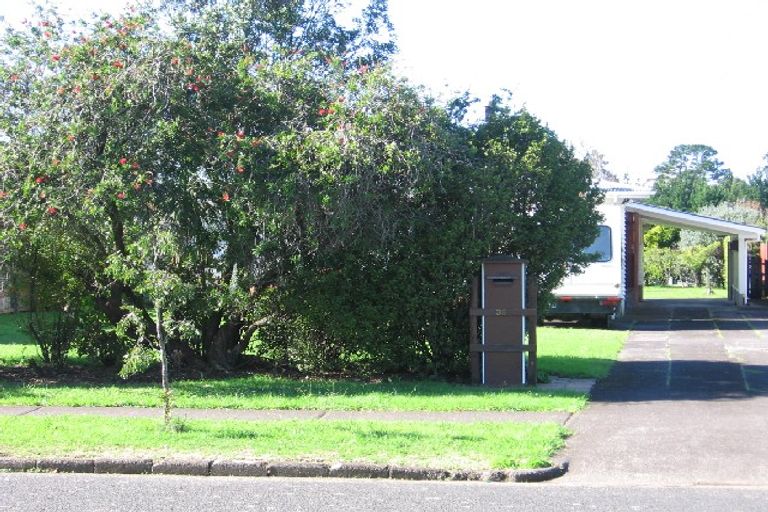 Photo of property in 36 Millen Avenue, Pakuranga, Auckland, 2010