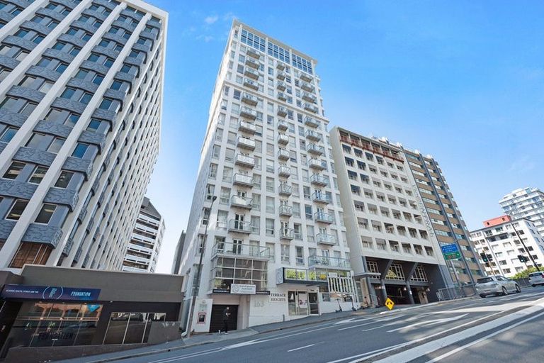 Photo of property in Terrace Heights Apartments, 13d/163 The Terrace, Wellington Central, Wellington, 6011