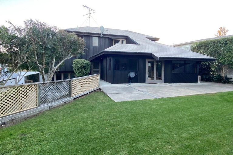 Photo of property in 14 Asbury Crescent, Campbells Bay, Auckland, 0630