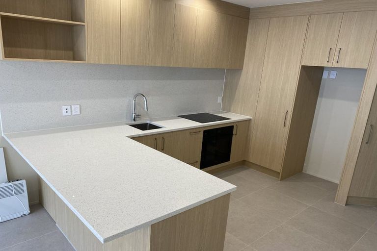 Photo of property in 8/19 Ocean View Road, Hillcrest, Auckland, 0627