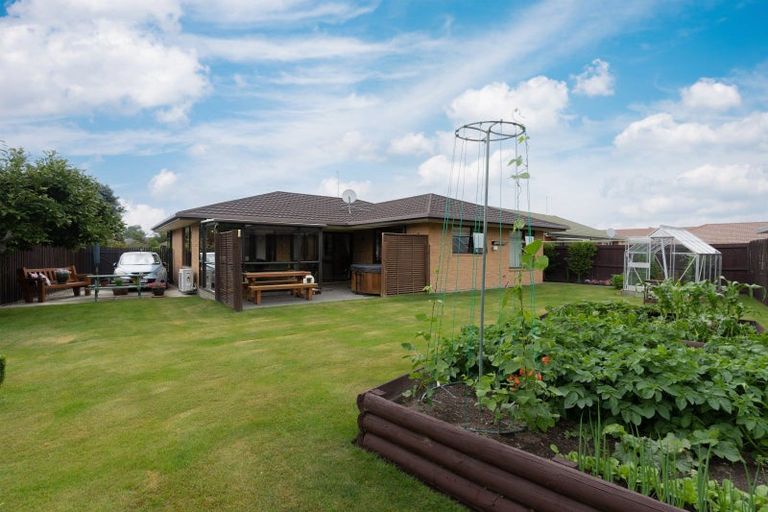 Photo of property in 21 Peebles Drive, Hei Hei, Christchurch, 8042