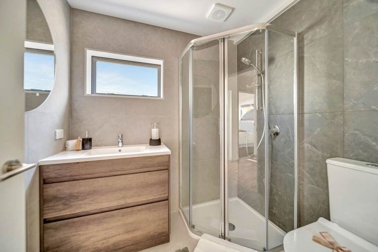 Photo of property in 1/1g Dishys Road, Flat Bush, Auckland, 2019