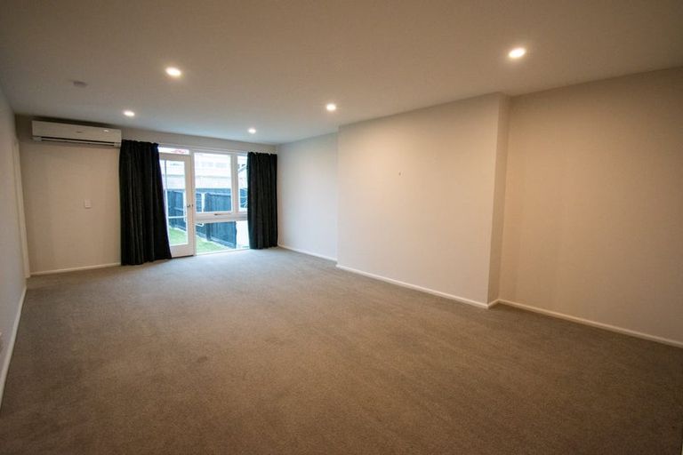 Photo of property in 2/7 Burrows Place, Ilam, Christchurch, 8041