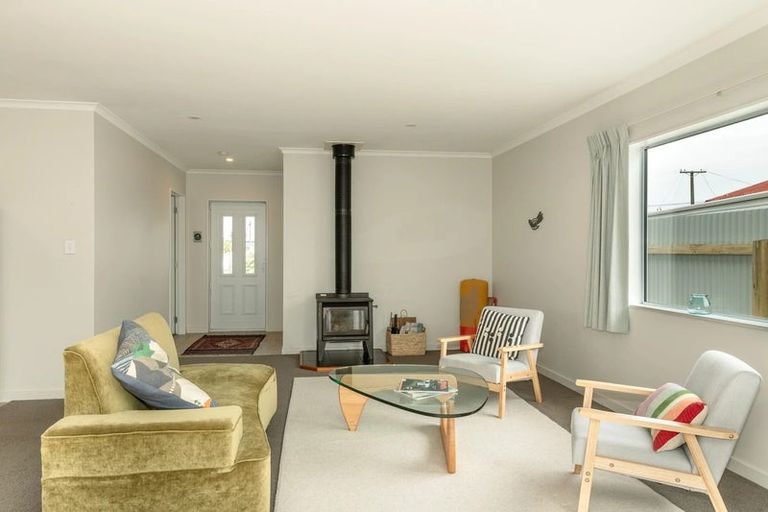 Photo of property in 9 Russell Street, Westport, 7825