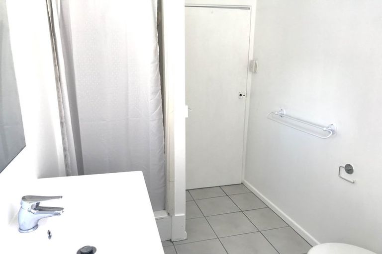 Photo of property in 14 Bidwill Street, Mount Cook, Wellington, 6021