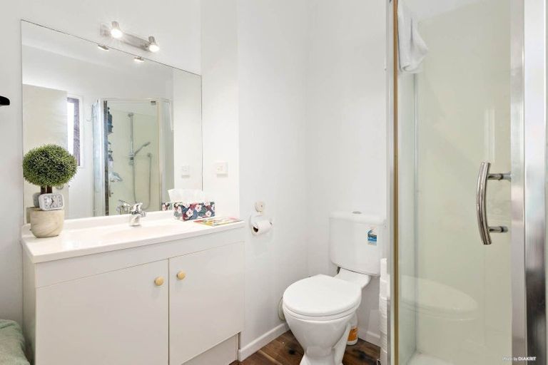 Photo of property in 33b Florence Avenue, Orewa, 0931