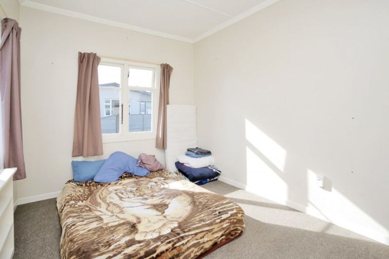 Photo of property in 11 Grange Street, Winton, 9720