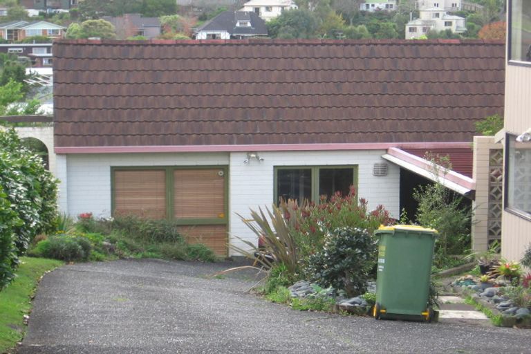 Photo of property in 2/29 Mayfair Crescent, Mairangi Bay, Auckland, 0630