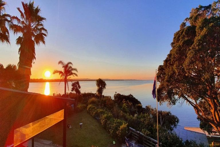 Photo of property in 4 Channel View Road, Clarks Beach, Pukekohe, 2679