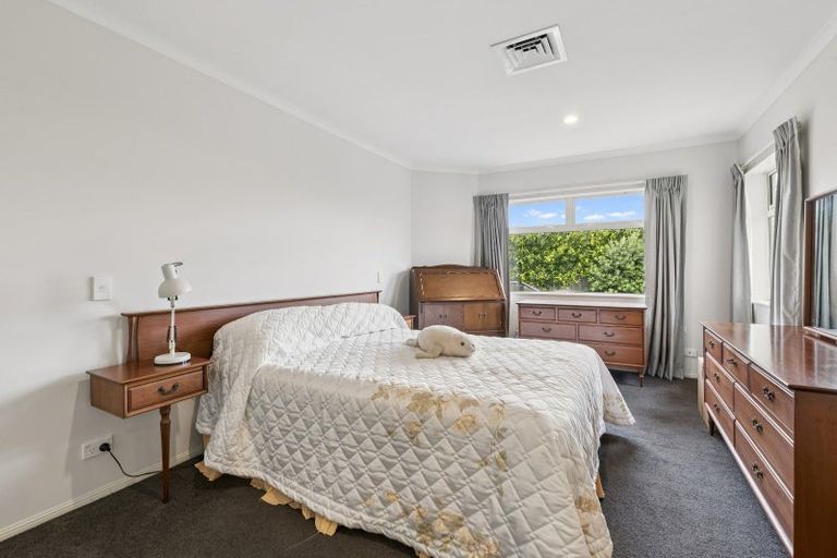 Photo of property in 18a Doment Crescent, Orewa, 0931