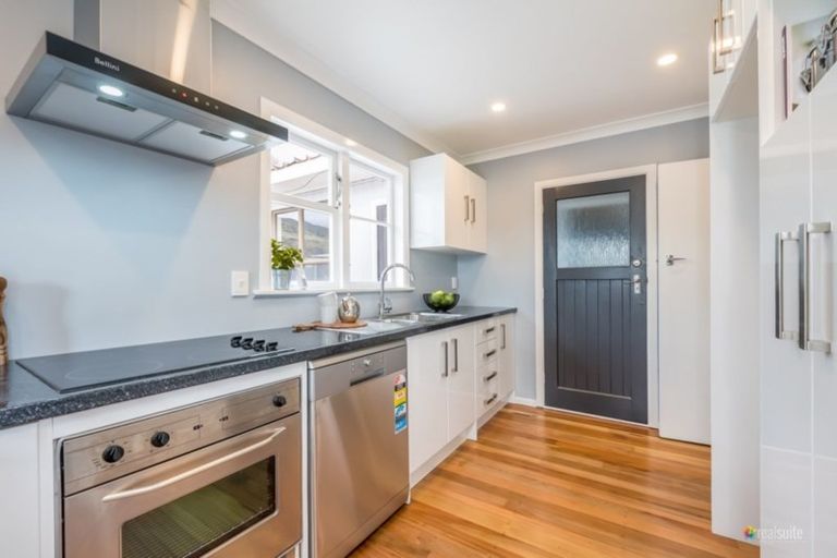 Photo of property in 10 Wise Street, Wainuiomata, Lower Hutt, 5014