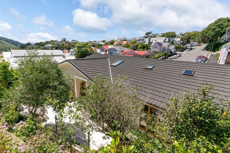 Photo of property in 60 Glen Road, Kelburn, Wellington, 6012