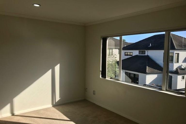 Photo of property in 29 Coachman Drive, Flat Bush, Auckland, 2016